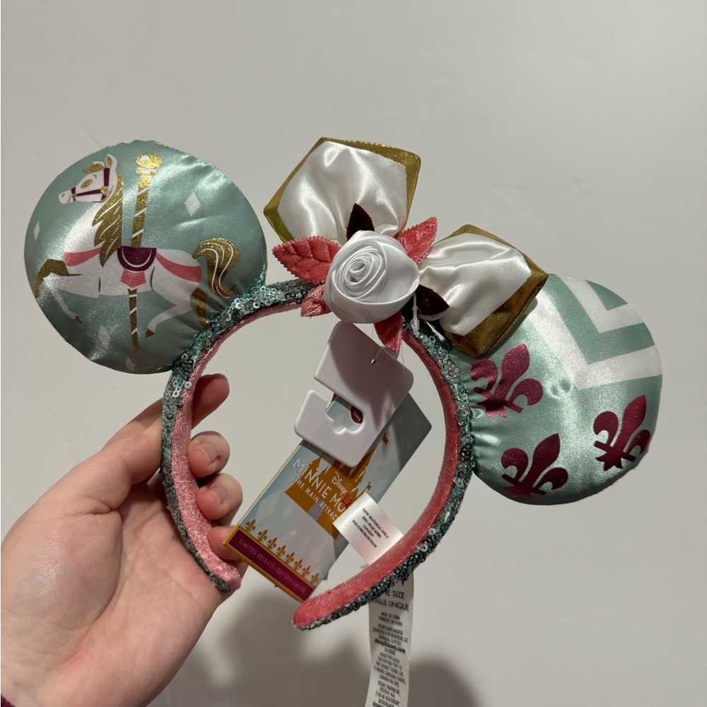 Minnie Mouse Main Attraction Ears